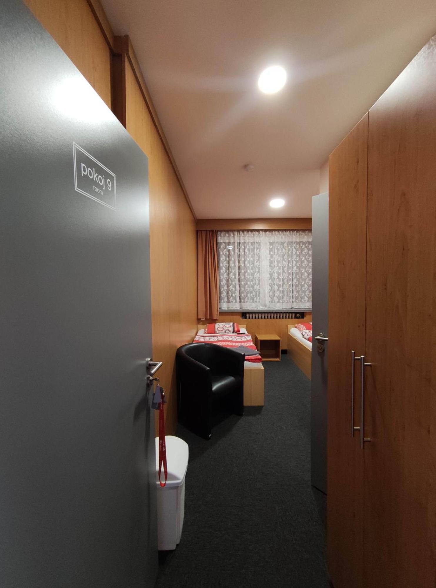 Hotel Zimni Stadion 斯安尼 外观 照片